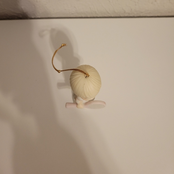 Precious Moments Serve With A Smile Ornament - Picture 5 of 7